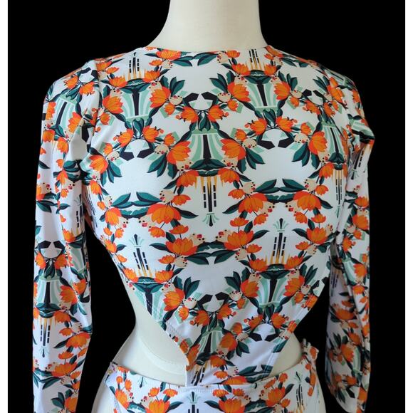 New Stylish Swimwear Long Sleeve Open Back One Piece Swim Suit Size M - Picture 2 of 5